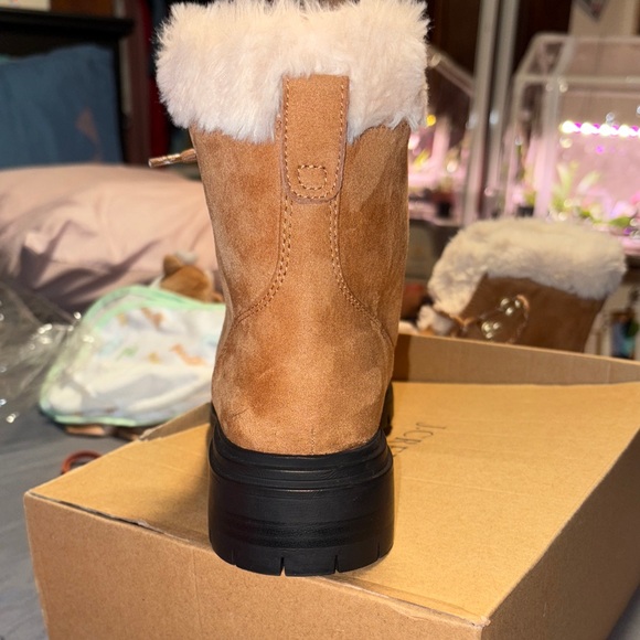 J. Crew Tan Suede Winter Boots with White Fur - Picture 4 of 5